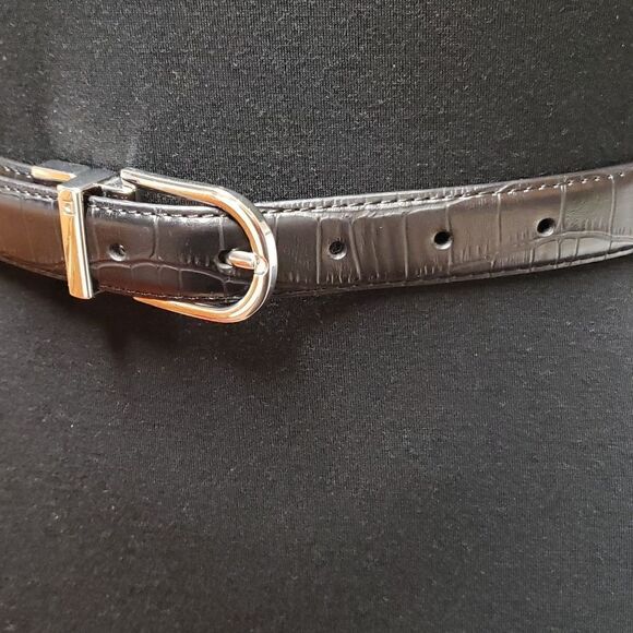 🌹BLACK AND SILVER LEATHER BELT Waist 34"-36" - Picture 3 of 3